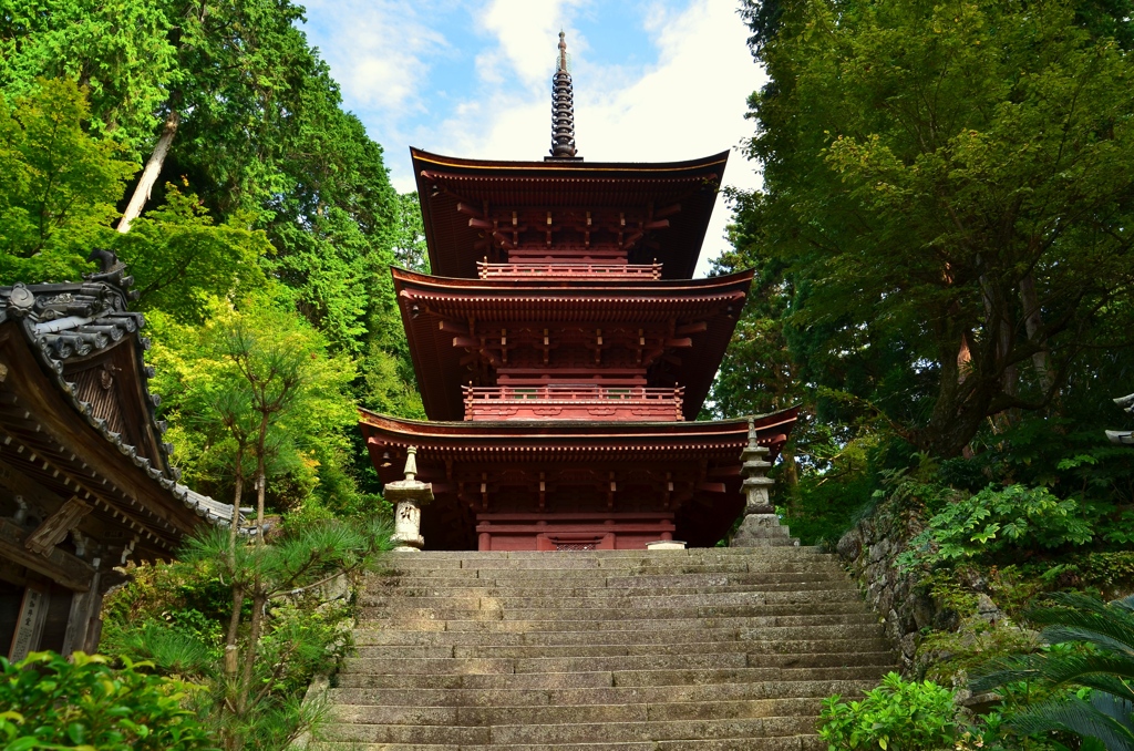 長命寺・三重塔