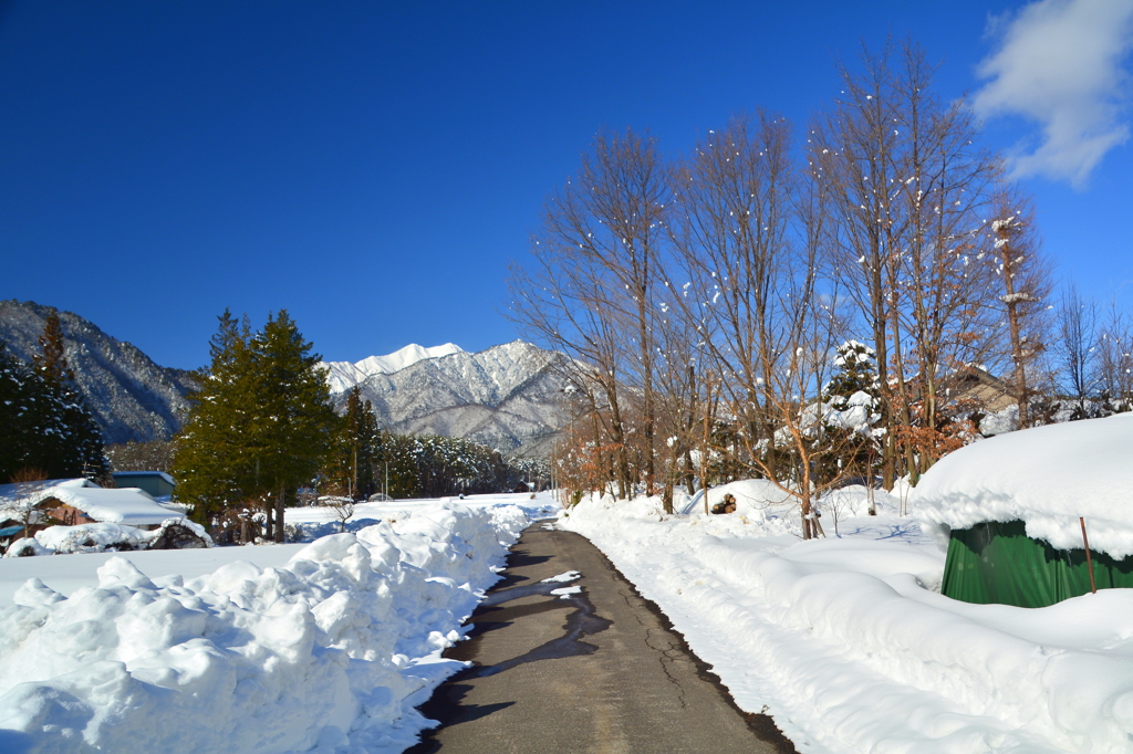 遠き雪山・爺ヶ岳