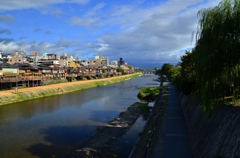 祇園・鴨川の朝