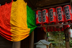 円山弁天堂の五色幕