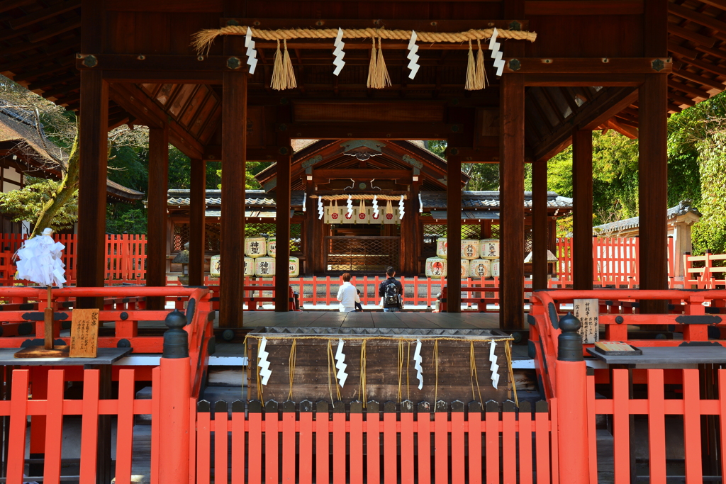 建勲神社・拝殿と神門２