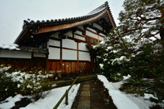 大徳寺龍源院方丈・雪景