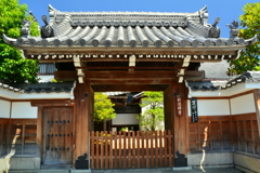 新徳寺・山門