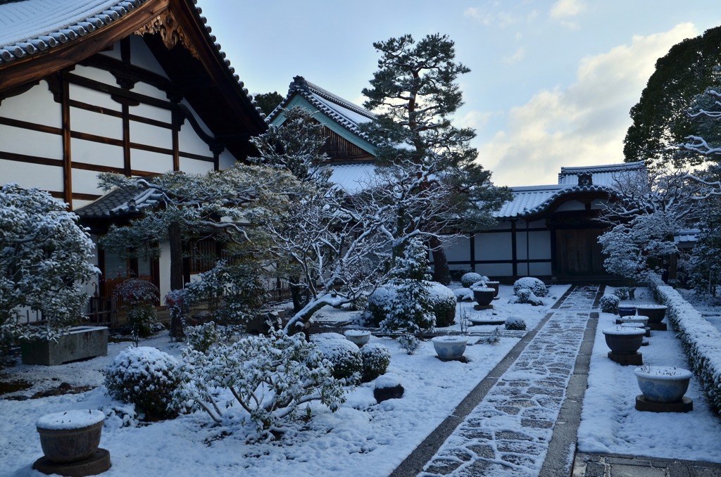 妙心寺麟祥院・雪景