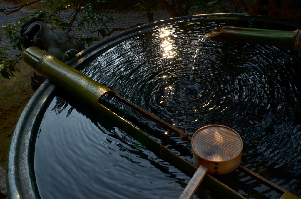 泉涌寺御座所・手水鉢