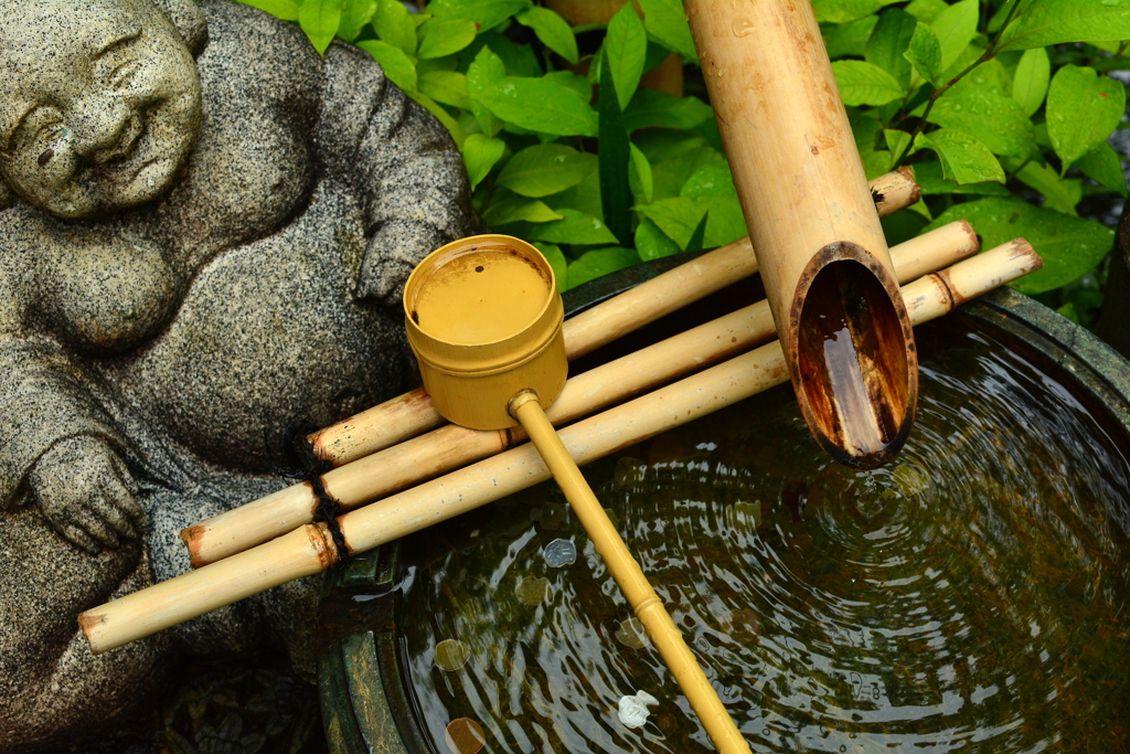 神泉苑平八・布袋と手水鉢