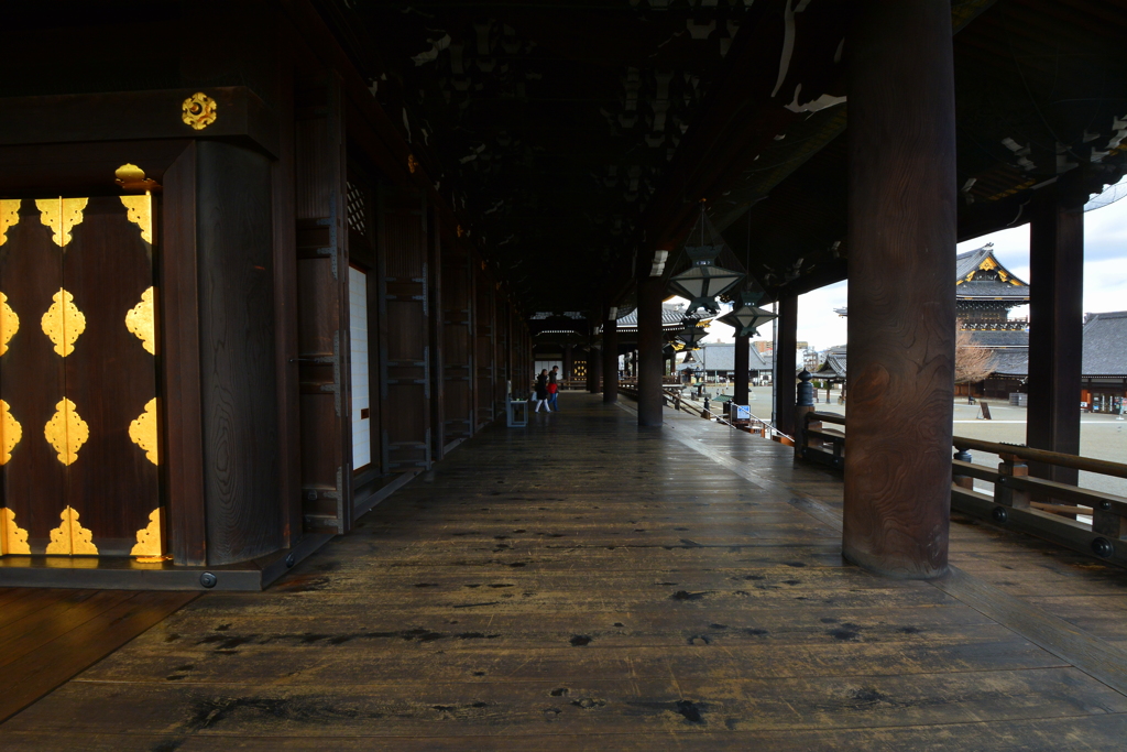 東本願寺・阿弥陀堂廊下