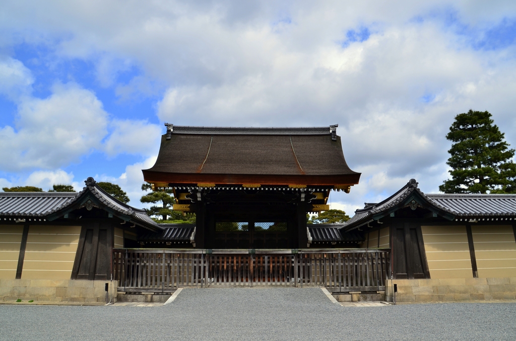 京都御所・宜秋門