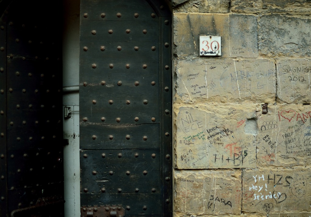 Un cattivo graffiti