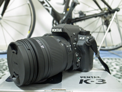 Ｋ－３にシグマの１８-２５０ｍｍＦ３．５-６．３を装着