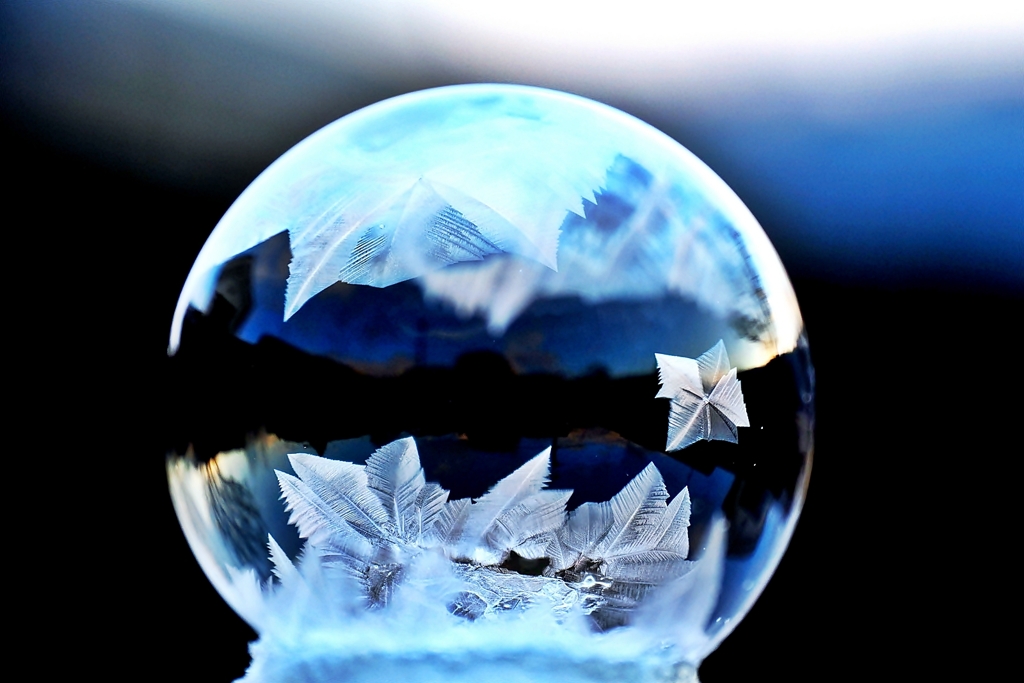 Frozen Soap Bubble -d- 