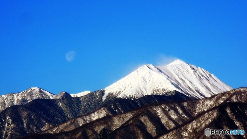 月と常念岳