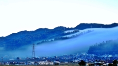 滝雲流れ込む町* 滝雲流れ込む町*