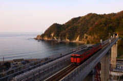 餘部橋梁とキハ４７