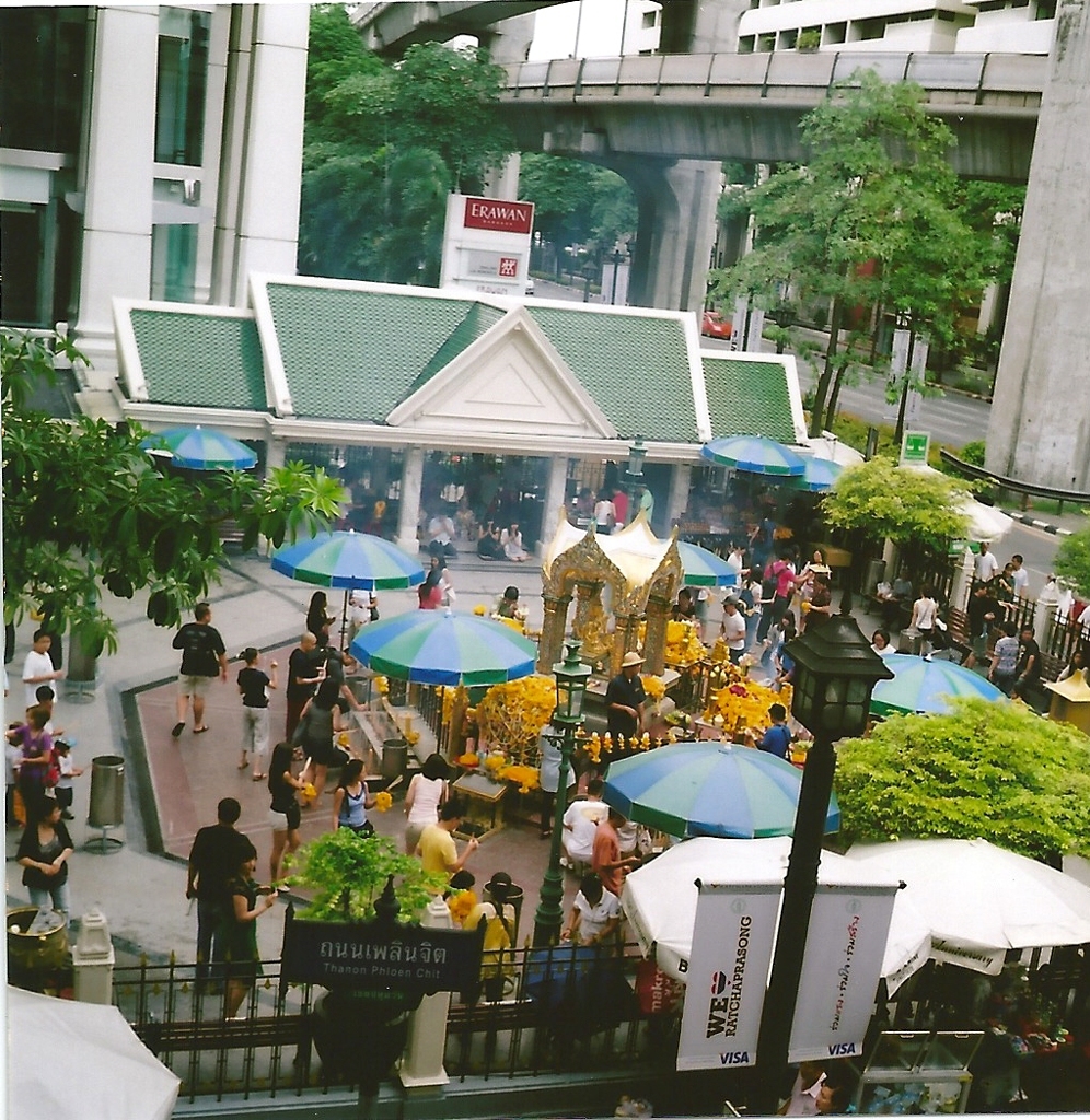 Chit Lom
