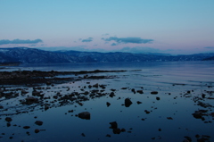湖畔の夕暮れ時