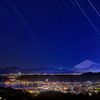 星降る富士山に見つめられる夜
