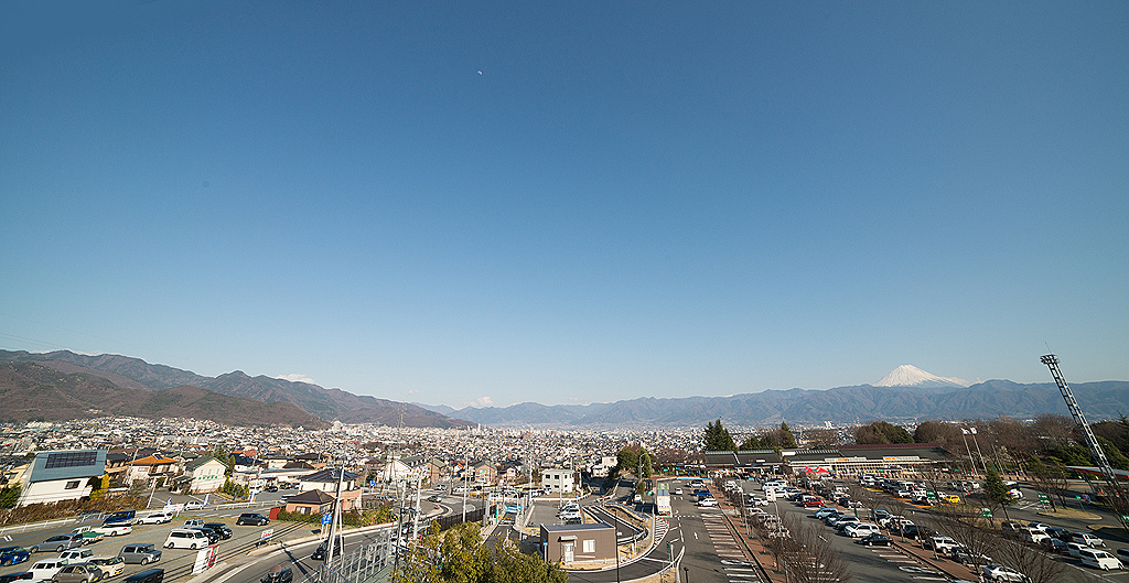 甲府市街と富士