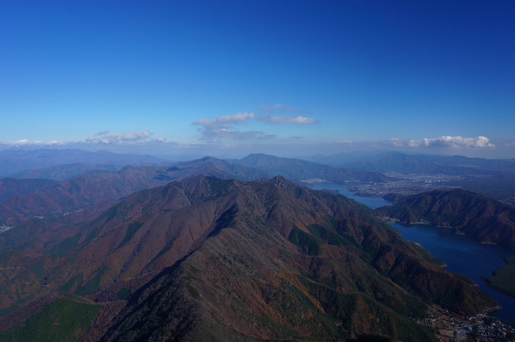 王岳から河口湖・西湖 2013年11月16日