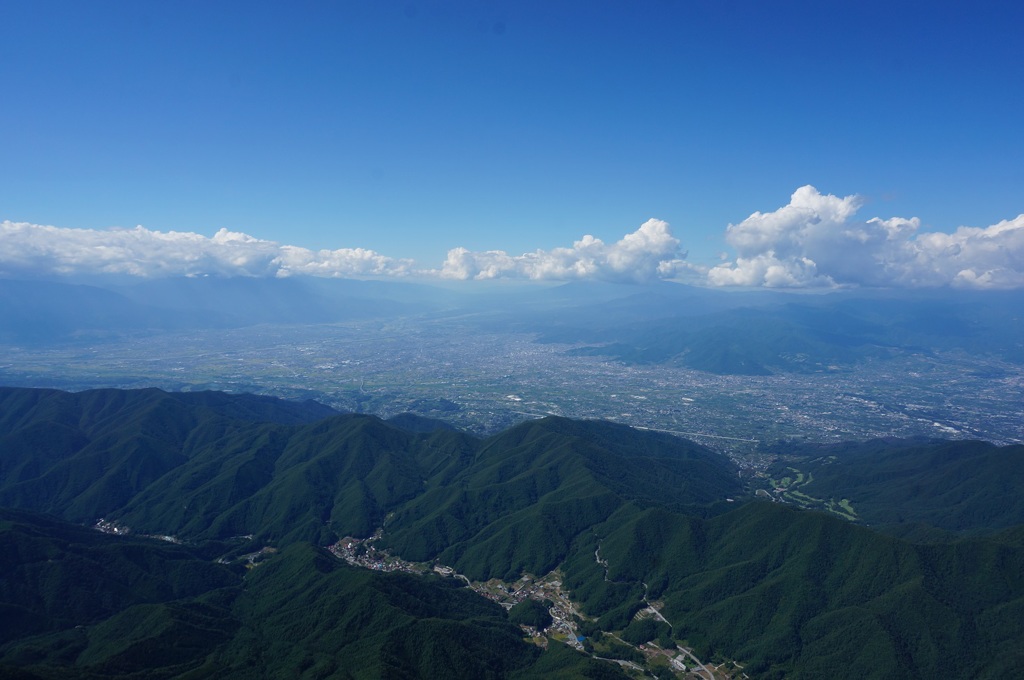 甲府盆地は快晴