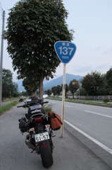 R137
