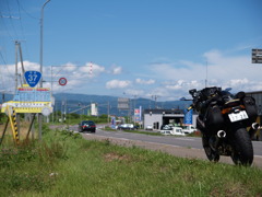 R037
