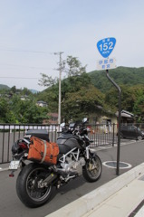 R152