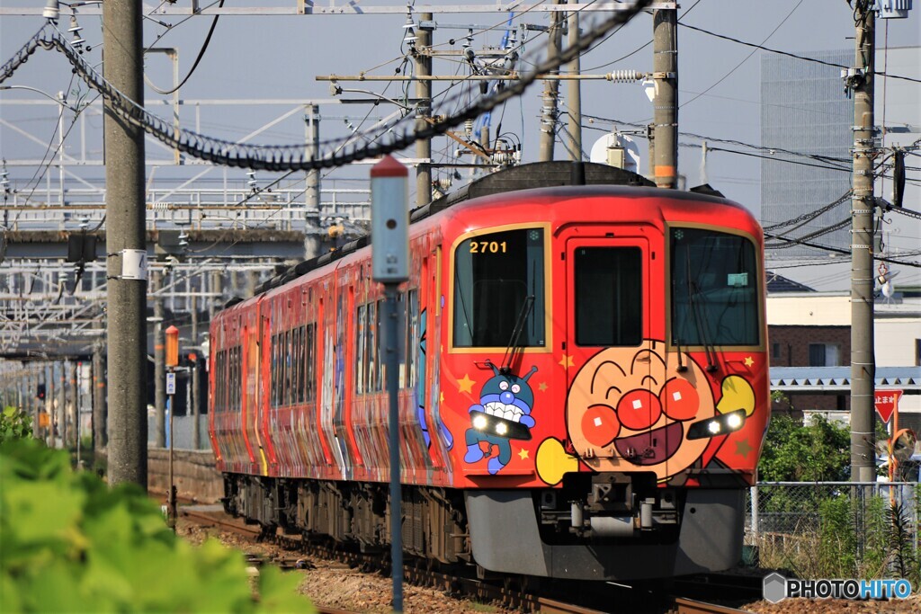 朝の備前西市駅前3