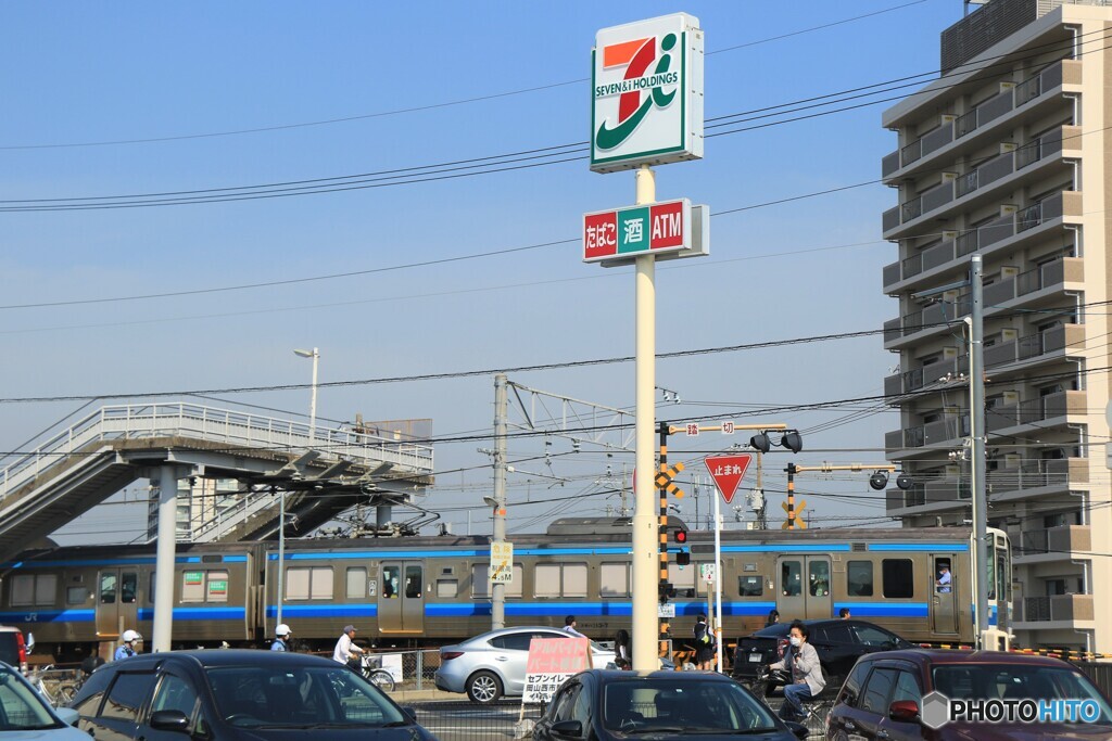 朝の備前西市駅前
