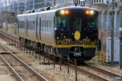観光列車「はなあかり」