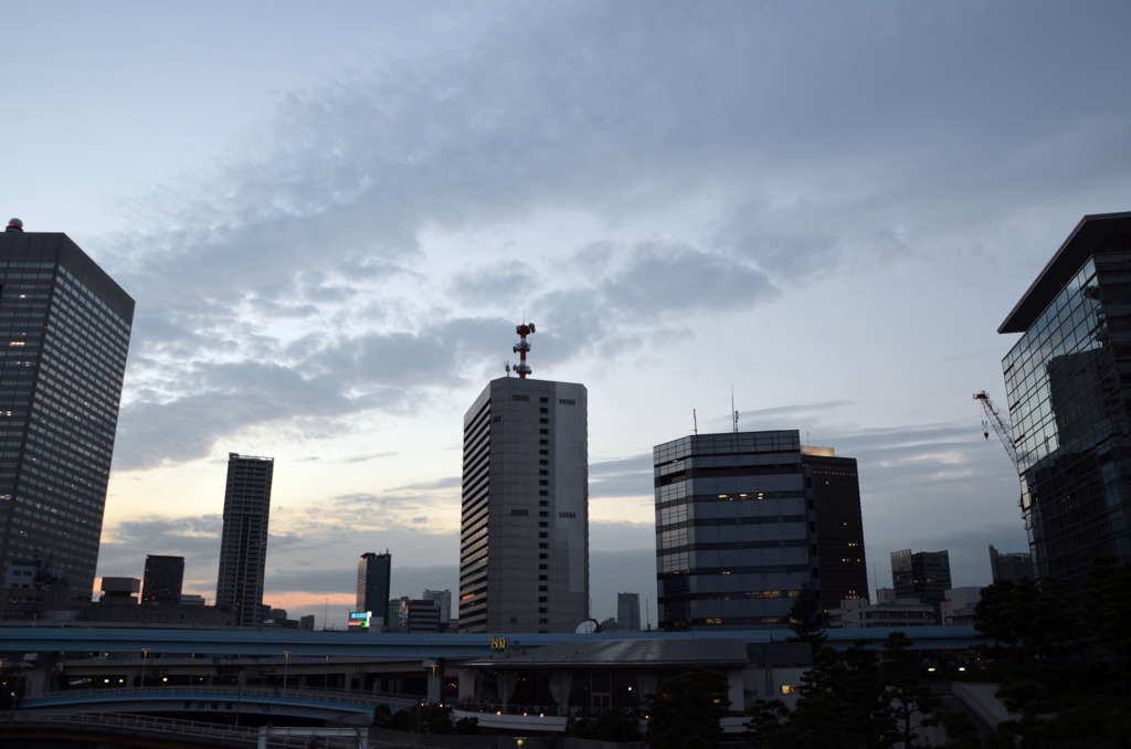 夕暮れへと