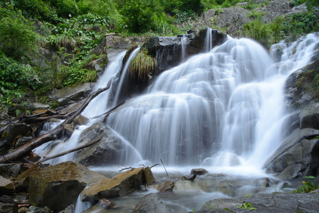 Hotokegozen Falls