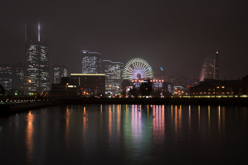滲んだ街の光 | Yokohama night view