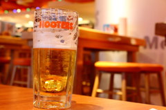 フーターズ銀座で一杯