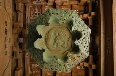 仁王尊　山門の竜