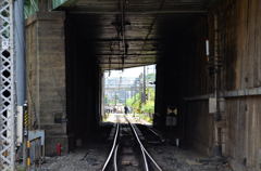 行き着く先は 行き着く先は