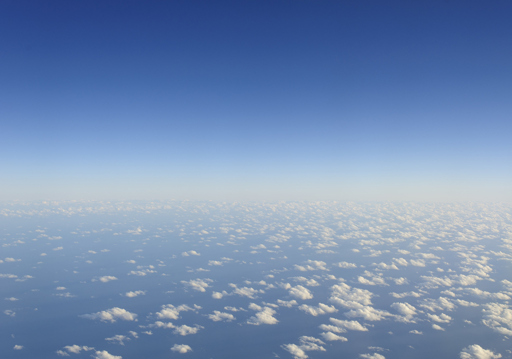 空の上より