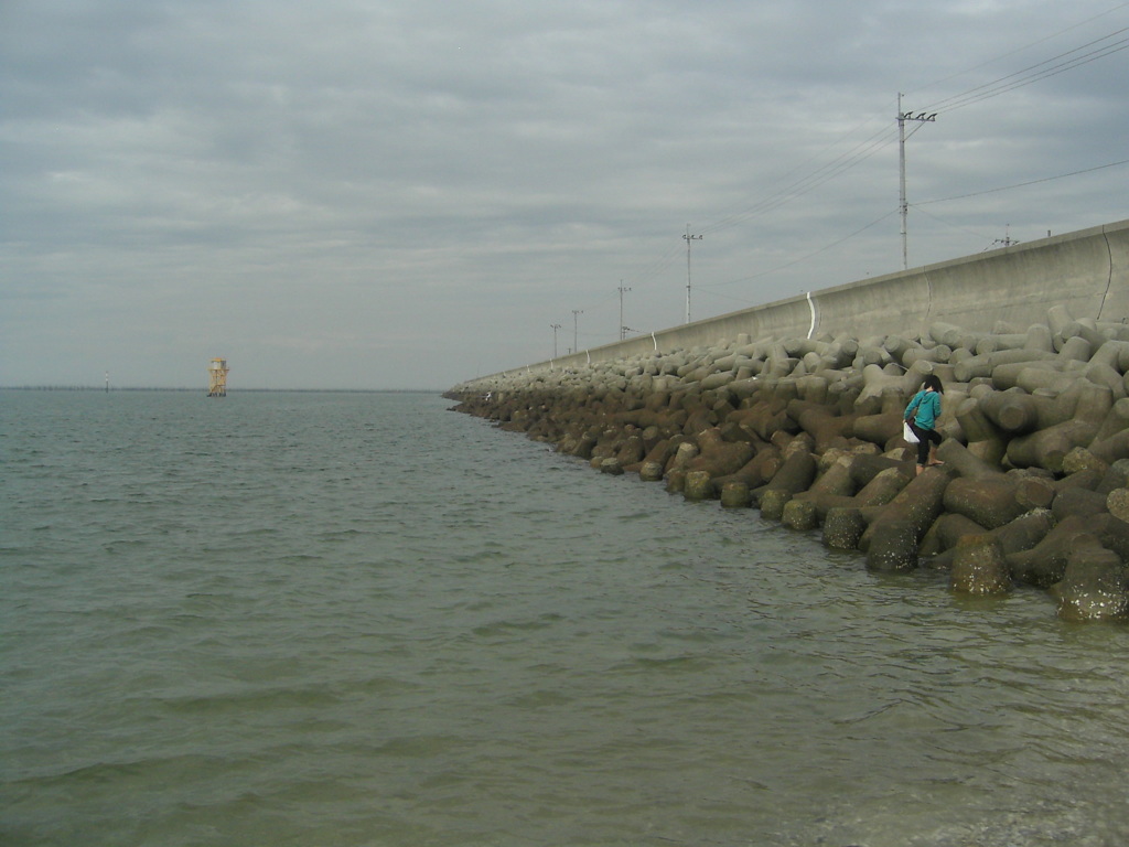 防波堤と海・その弐