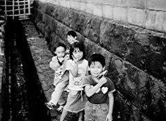 仲良しの子供たち