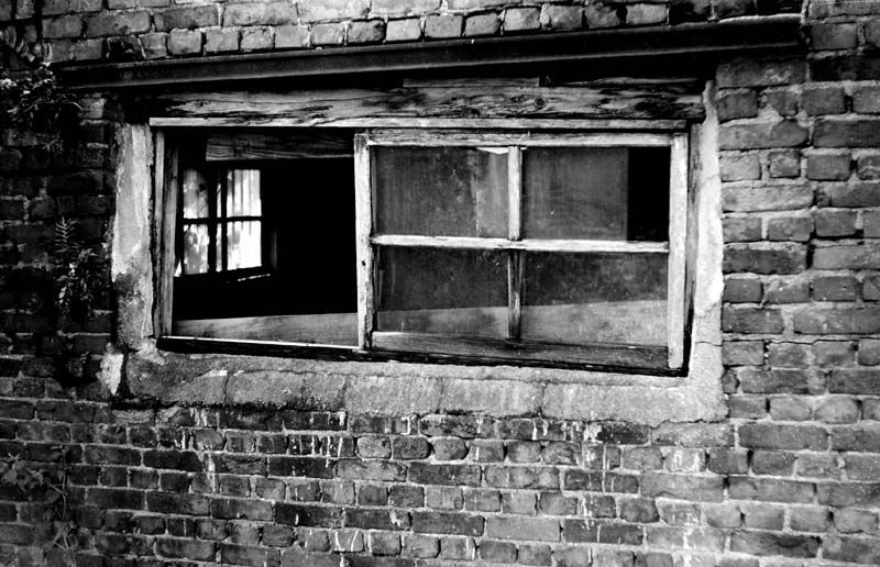 M-window