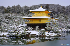 雪の金閣寺