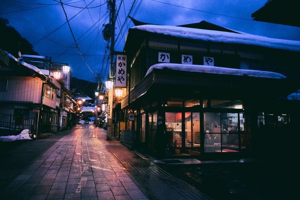 かめや.