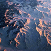 夕陽を浴びる山稜 