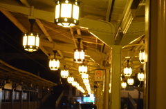 夜の阪急嵐山駅