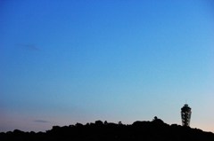 夕焼けに染まる、江の島