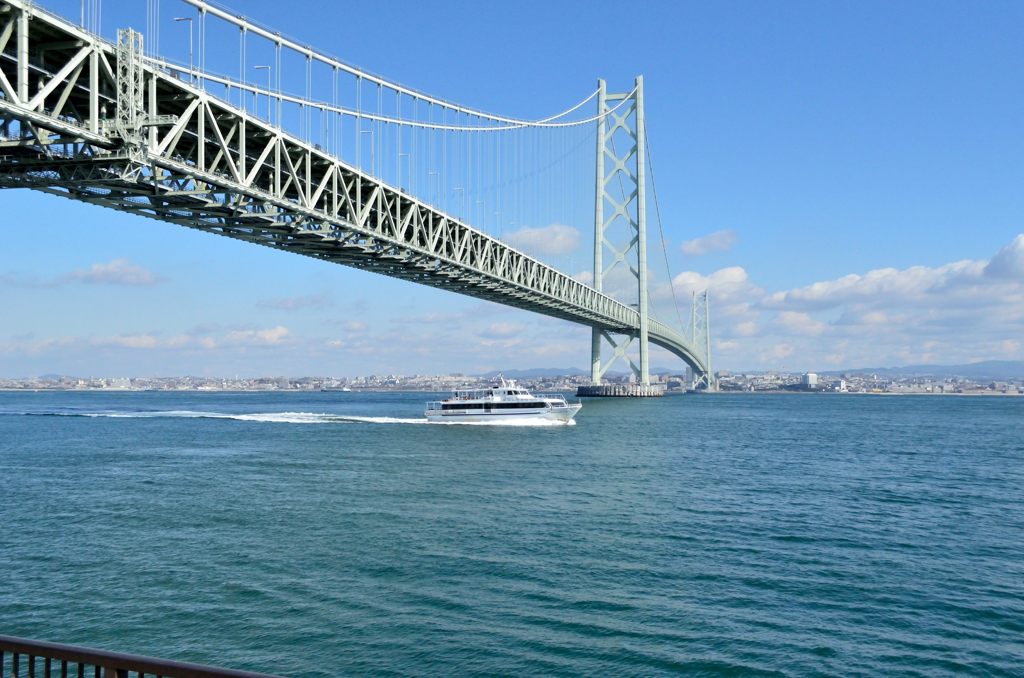 淡路島からの明石海峡大橋