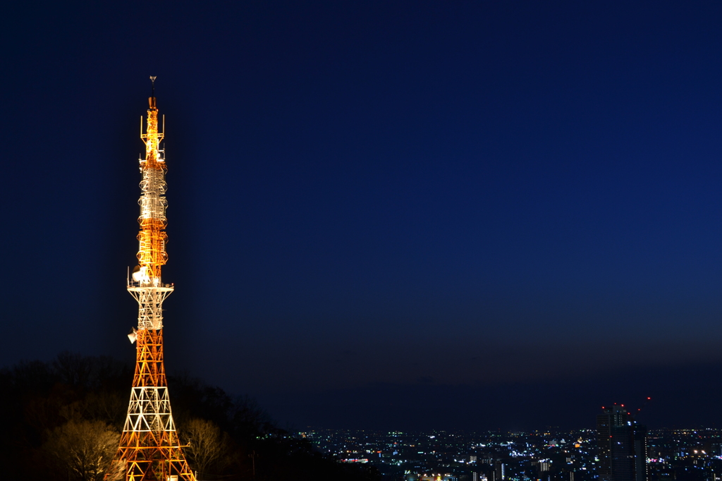 鉄塔と夜景