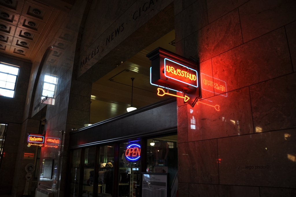 neon at the station 