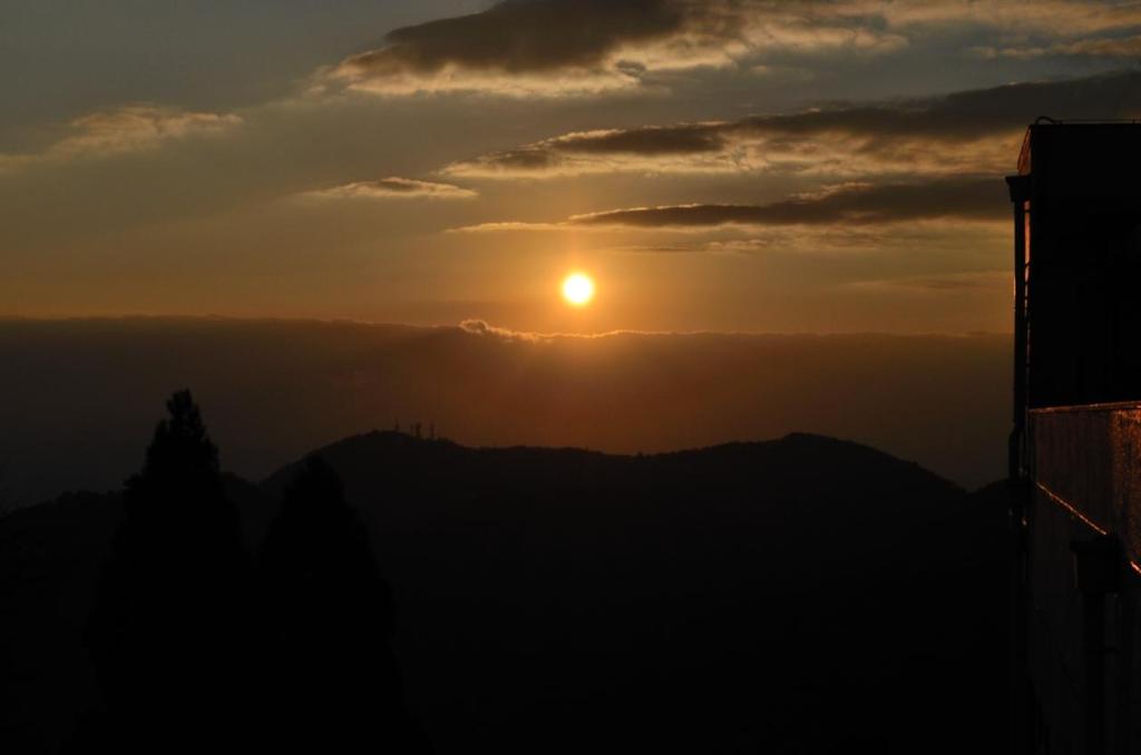 六甲山夕日
