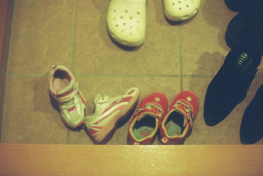 脱いだらそろえる